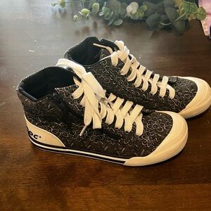 Black flower high top Rocket Dog women’s size 7 tennis shoe like new